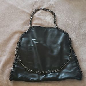 Oversized chain detail tote